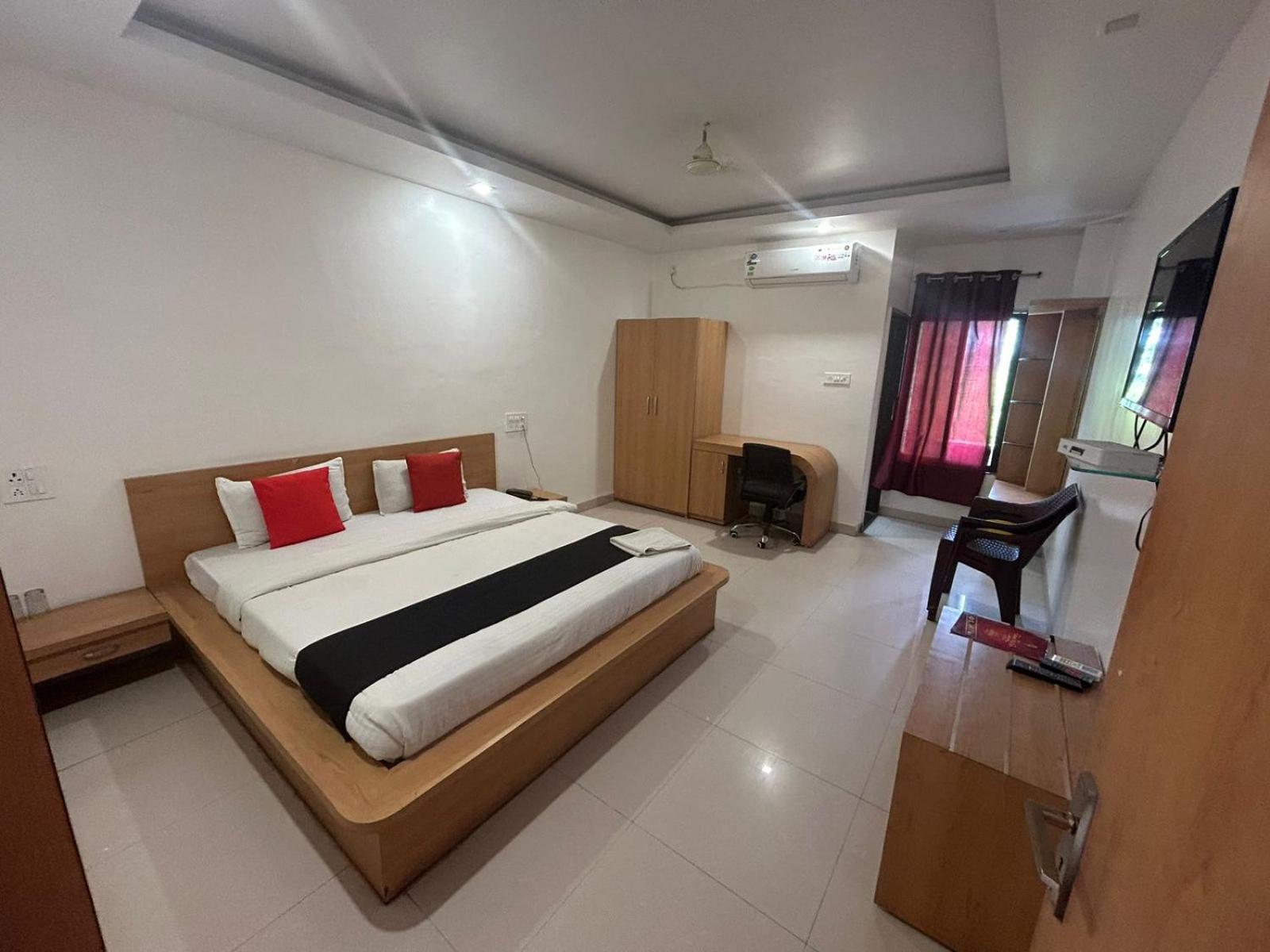 Hotel Tawa Plaza Itārsi Buitenkant foto